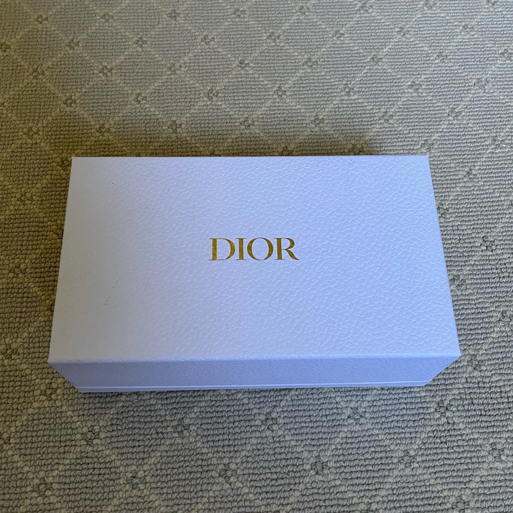 Dior Gift Box - Authentic - Picture 4 of 6